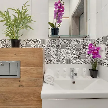 Cosy Studio With Parking, 450 M From Manufaktura In By Renters Apartment