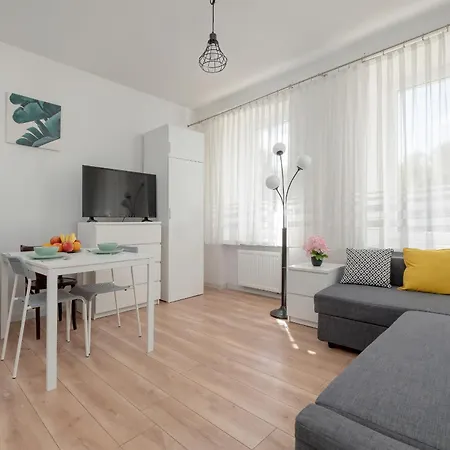 Cosy Studio With Parking, 450 M From Manufaktura In By Renters Apartment
